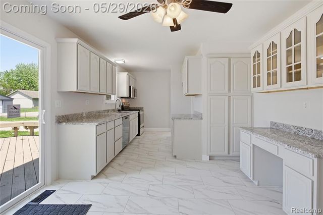 37257 Dundee Street, Sterling Heights, MI 48310