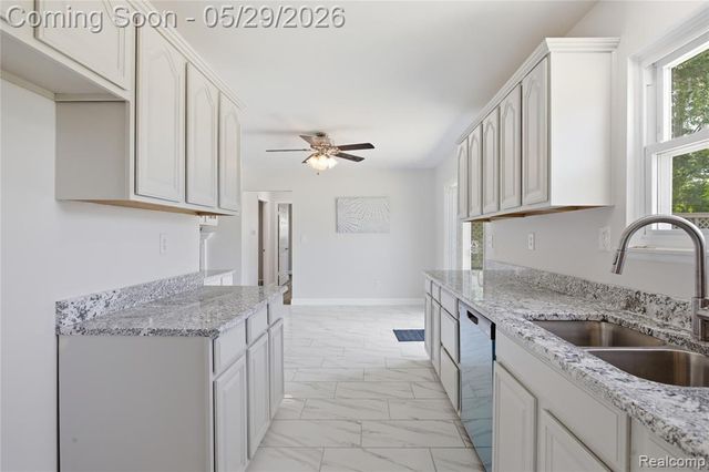 37257 Dundee Street, Sterling Heights, MI 48310
