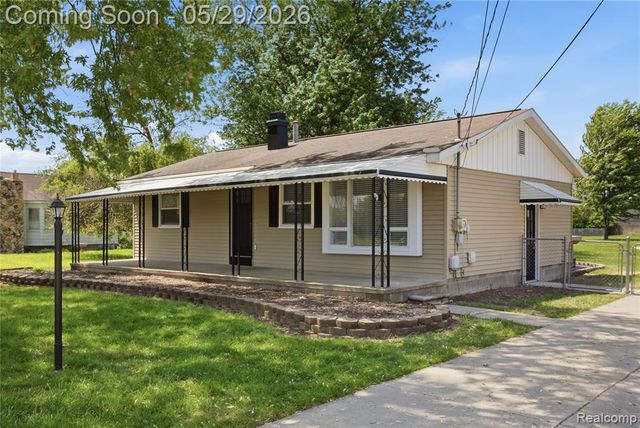 37257 Dundee Street, Sterling Heights, MI 48310