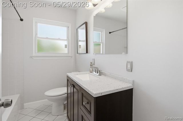37257 Dundee Street, Sterling Heights, MI 48310