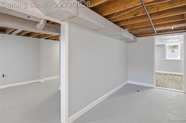 37257 Dundee Street, Sterling Heights, MI 48310