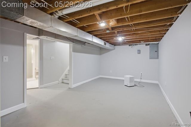 37257 Dundee Street, Sterling Heights, MI 48310