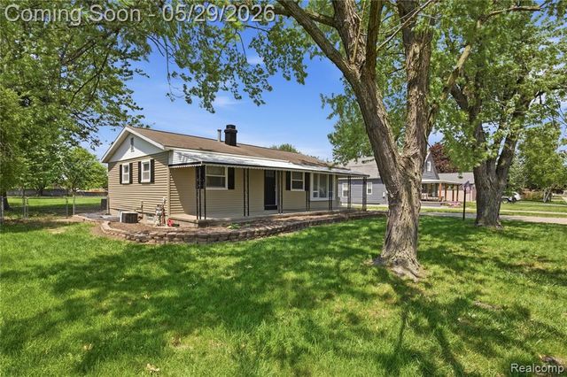 37257 Dundee Street, Sterling Heights, MI 48310