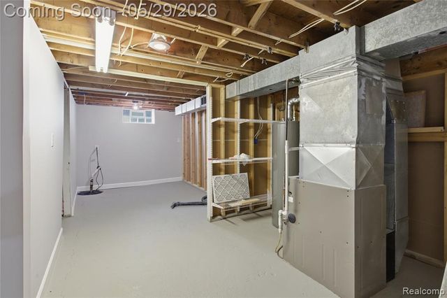 37257 Dundee Street, Sterling Heights, MI 48310