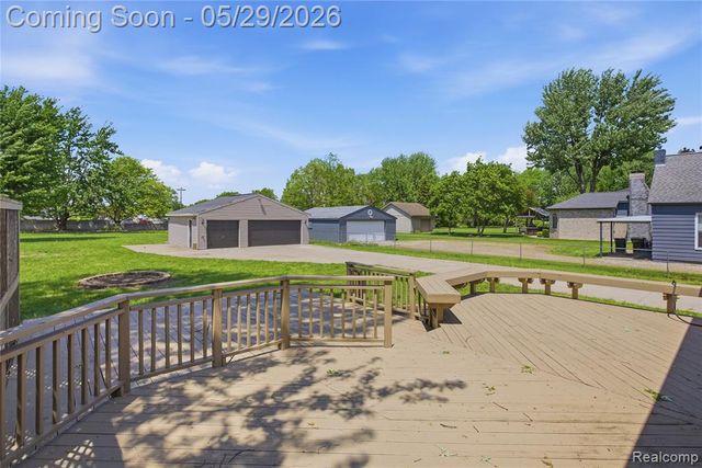 37257 Dundee Street, Sterling Heights, MI 48310