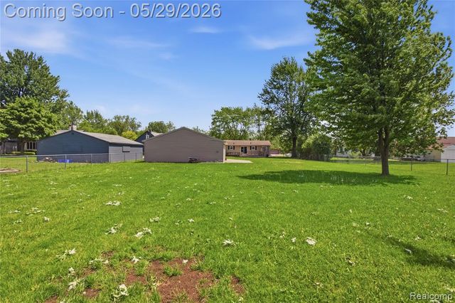 37257 Dundee Street, Sterling Heights, MI 48310