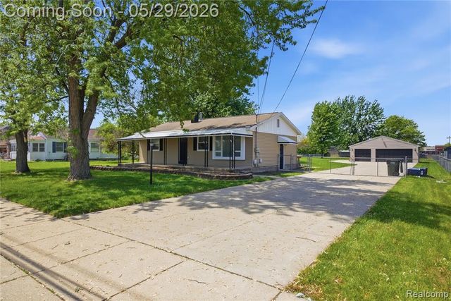 37257 Dundee Street, Sterling Heights, MI 48310