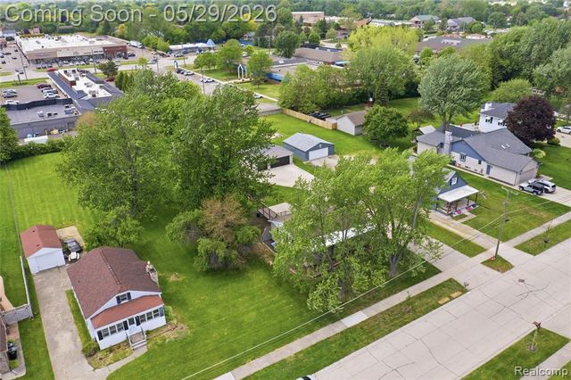 37257 Dundee Street, Sterling Heights, MI 48310