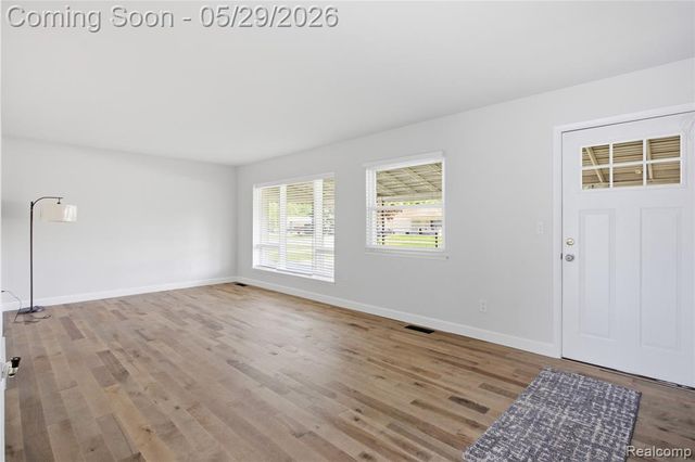 37257 Dundee Street, Sterling Heights, MI 48310