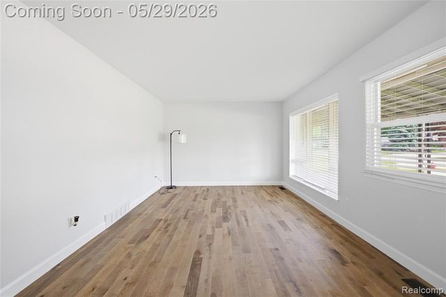 37257 Dundee Street, Sterling Heights, MI 48310