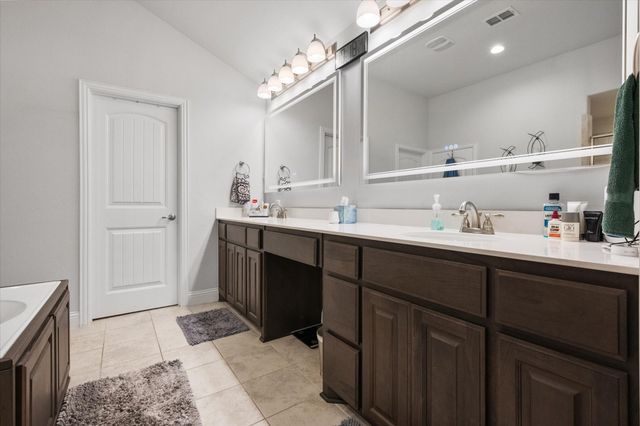 2685 Venice Drive 5, Grand Prairie, TX 75054