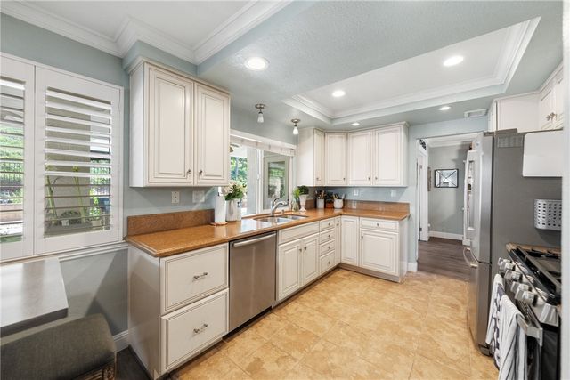 21122 Pennington Lane, Trabuco Canyon, CA 92679