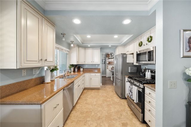 21122 Pennington Lane, Trabuco Canyon, CA 92679