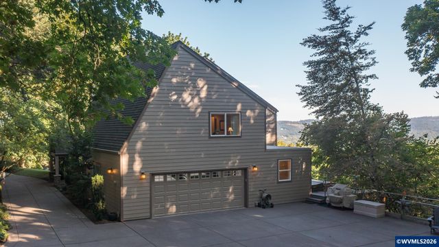 341 Maple Hill Dr NW, Salem, OR 97304