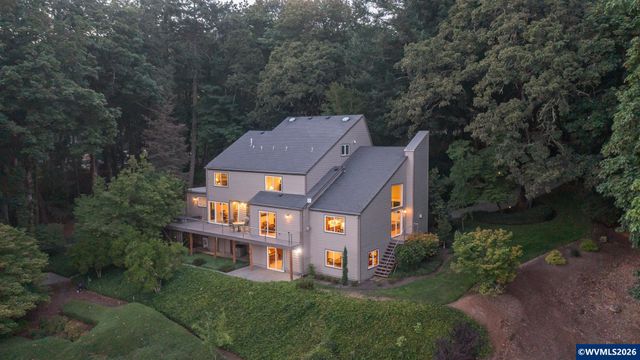 341 Maple Hill Dr NW, Salem, OR 97304