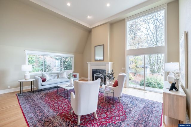 341 Maple Hill Dr NW, Salem, OR 97304