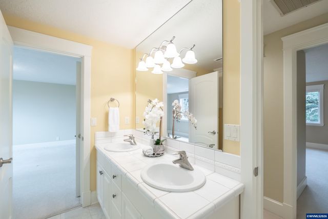 341 Maple Hill Dr NW, Salem, OR 97304