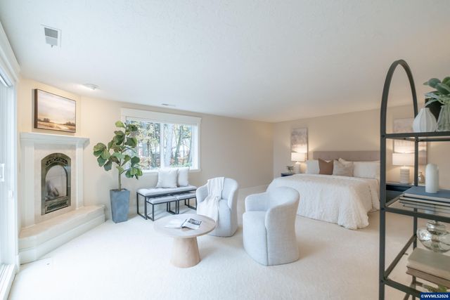341 Maple Hill Dr NW, Salem, OR 97304