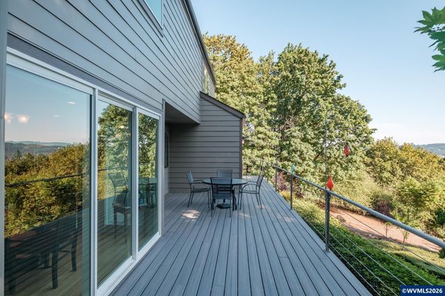 341 Maple Hill Dr NW, Salem, OR 97304