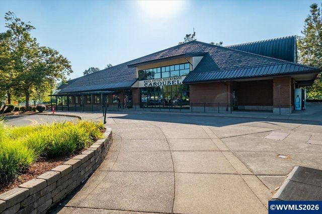 341 Maple Hill Dr NW, Salem, OR 97304