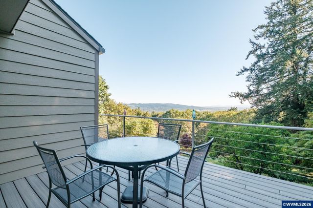 341 Maple Hill Dr NW, Salem, OR 97304