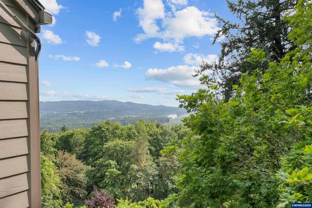 341 Maple Hill Dr NW, Salem, OR 97304