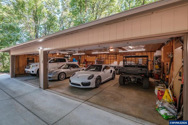 341 Maple Hill Dr NW, Salem, OR 97304