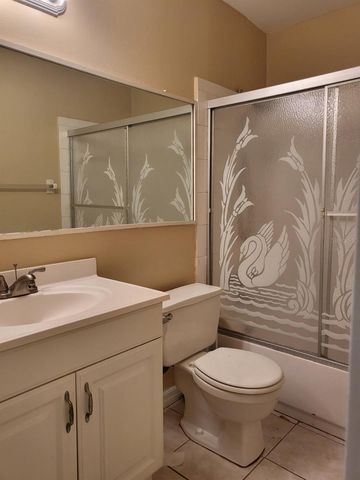 2721 HIDDEN LAKE BOULEVARD C, Sarasota, FL 34237
