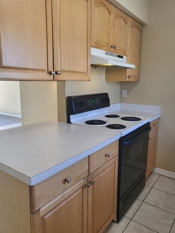 2721 HIDDEN LAKE BOULEVARD C, Sarasota, FL 34237