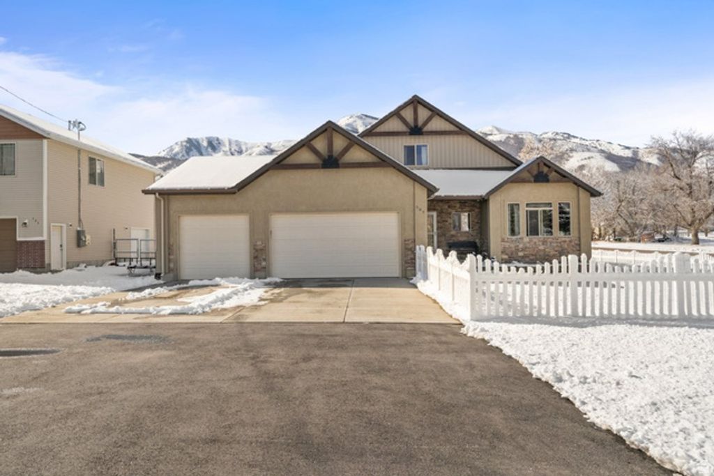 507 S 200 W, Wellsville, UT 84339