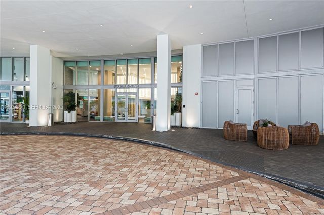 90 SW 3rd St 2109, Miami, FL 33130