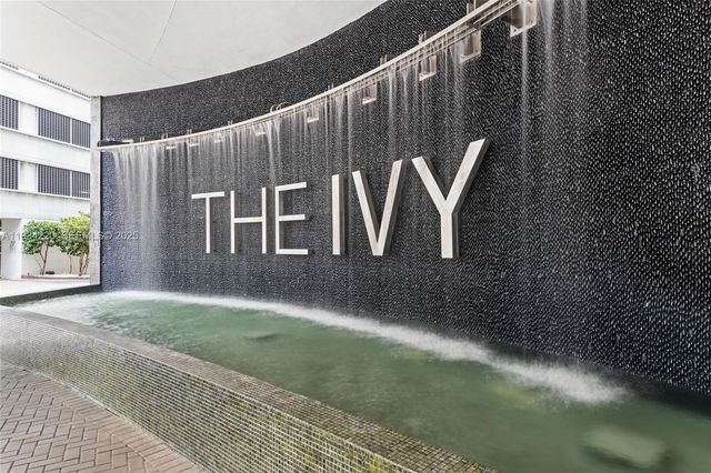 90 SW 3rd St 2109, Miami, FL 33130