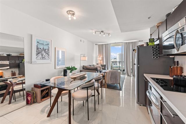 90 SW 3rd St 2109, Miami, FL 33130