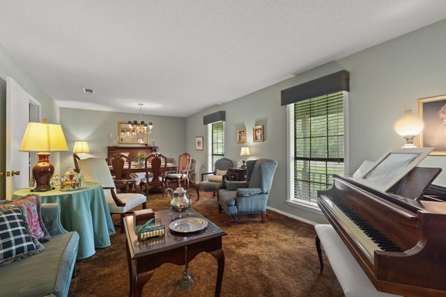 108 Pinecrest St., Collins, MS 39428