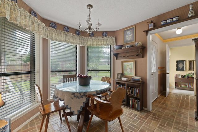 108 Pinecrest St., Collins, MS 39428