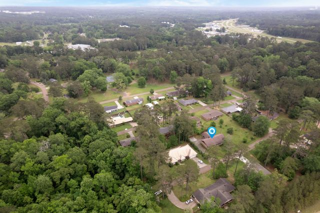 108 Pinecrest St., Collins, MS 39428