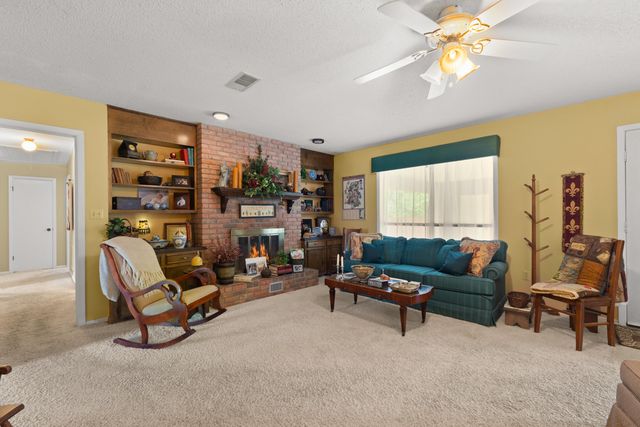 108 Pinecrest St., Collins, MS 39428