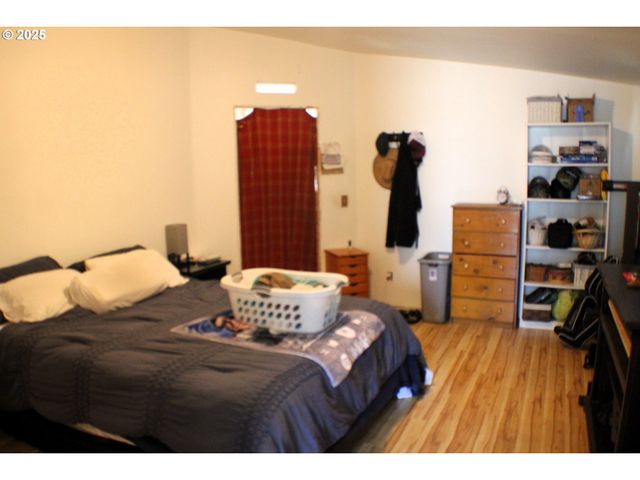 117 Adams Loop, Roseburg, OR 97470