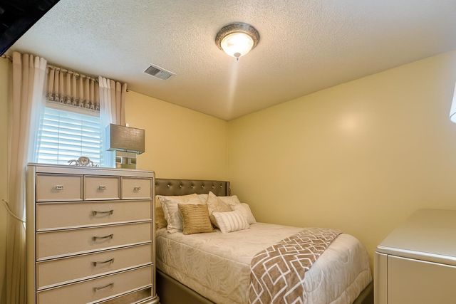4664 S AMANDA OAKS CIR, Memphis, TN 38141