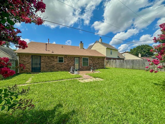 4664 S AMANDA OAKS CIR, Memphis, TN 38141