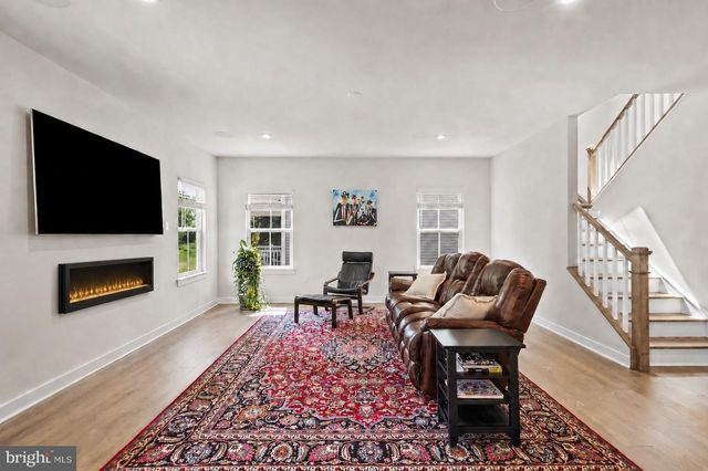 1024 MILES CT, Cheltenham, PA 19012
