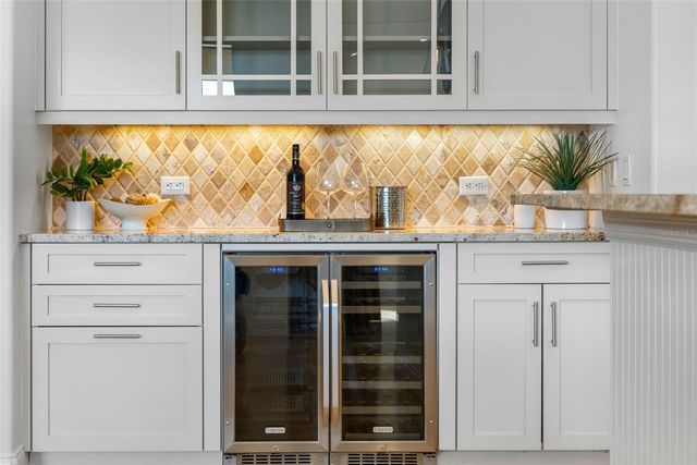 17214 BROADOAK DRIVE, Tampa, FL 33647