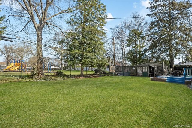 55 Amherst Drive, Massapequa, NY 11758