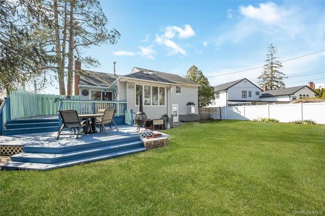 55 Amherst Drive, Massapequa, NY 11758