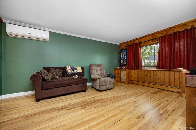 55 Amherst Drive, Massapequa, NY 11758