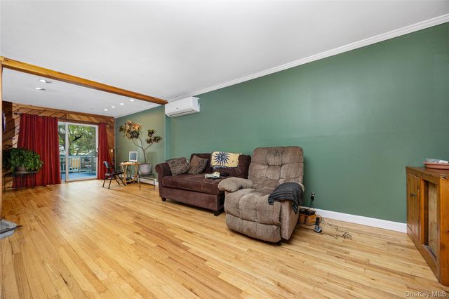 55 Amherst Drive, Massapequa, NY 11758