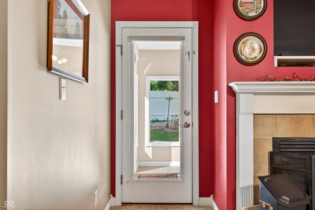 2516 Wyndham Place N, Columbus, IN 47203
