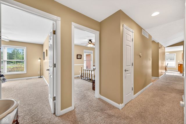2516 Wyndham Place N, Columbus, IN 47203