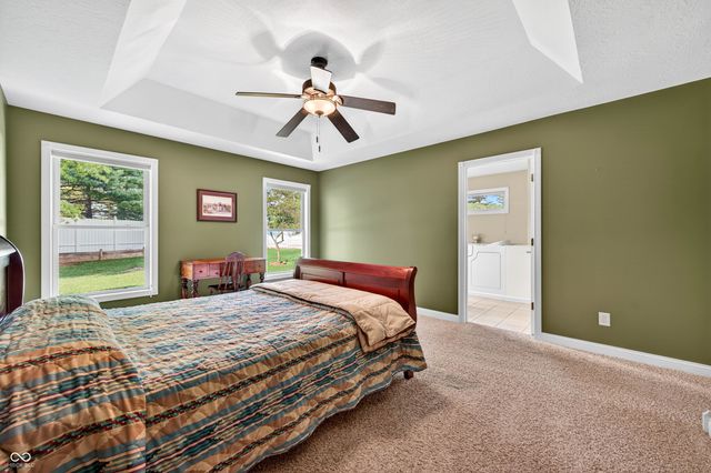 2516 Wyndham Place N, Columbus, IN 47203
