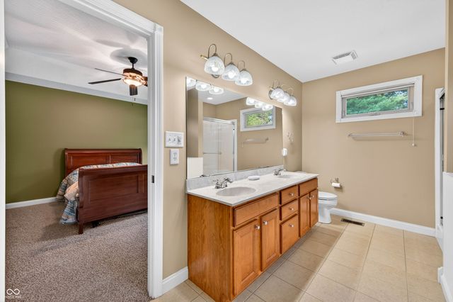 2516 Wyndham Place N, Columbus, IN 47203